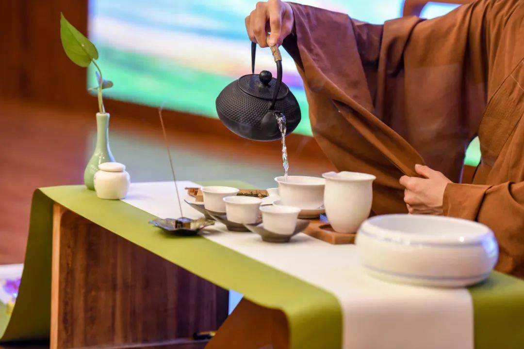 ”万亿市场的崛起与银发文旅的机遇开元棋牌网站“康养+旅居+疗愈(图24)