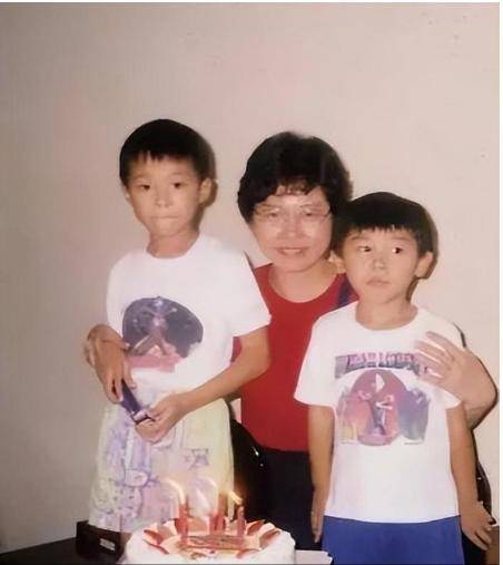 首后她打算租房住一直没在香港买房ky开元棋牌林郑月娥：卸任香港特(图21)