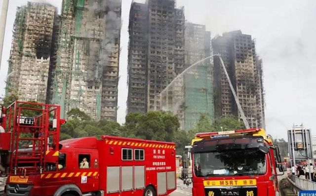 诚超其他三大家族谢霆锋何超琼500万ky开元棋牌四大家族为火灾捐款李嘉(图17)