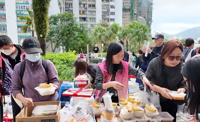 诚超其他三大家族谢霆锋何超琼500万ky开元棋牌四大家族为火灾捐款李嘉(图20)